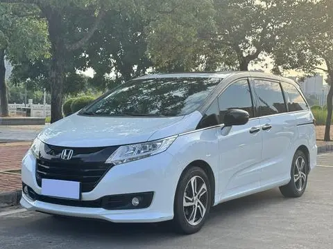 Honda 奥德赛 2017 — фото 1
