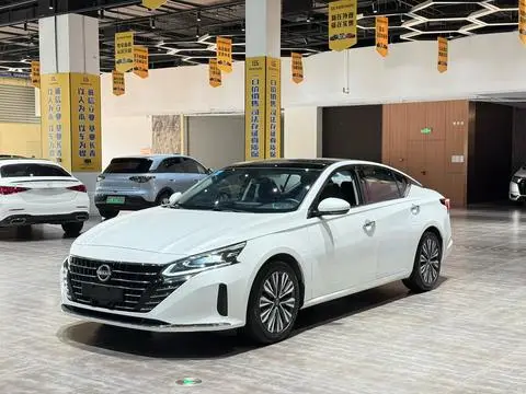 Nissan Teana 2022 — фото 1