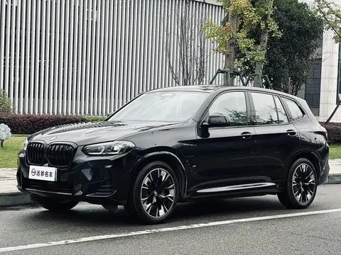 BMW iX3 2024