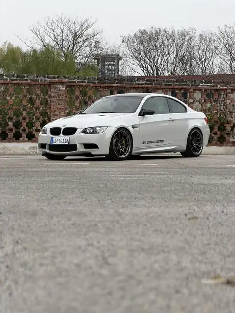 BMW M3 2011