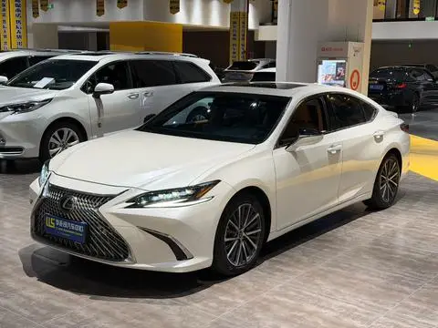 Lexus ES 2022