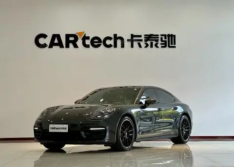 Porsche Panamera 2023
