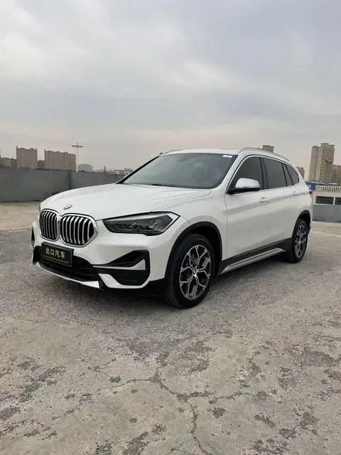 BMW X1 2022 — фото 1