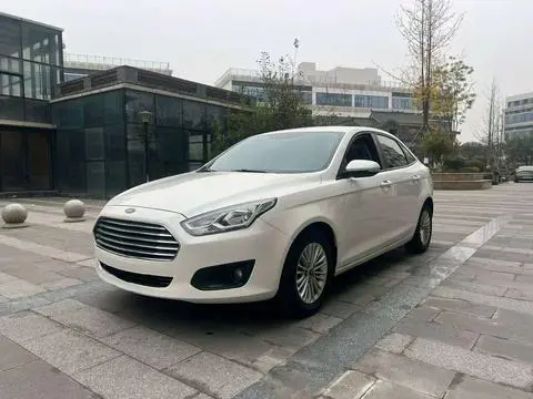 Ford Escort 2015 — фото 1
