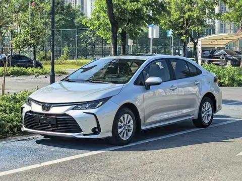 Toyota Corolla 2021 — фото 1