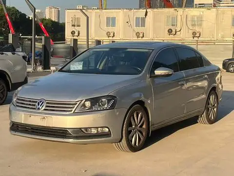 Volkswagen Magotan 2012