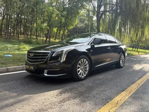 Cadillac XTS 2018 — фото 1