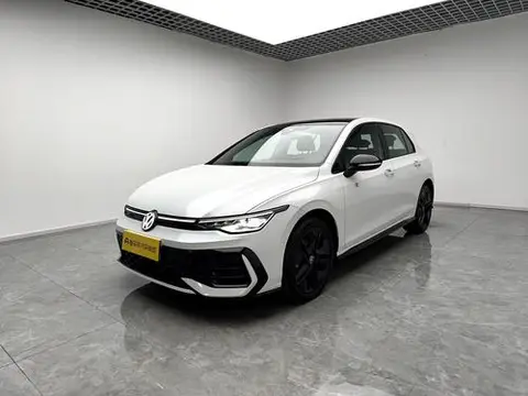 Volkswagen Golf 2025