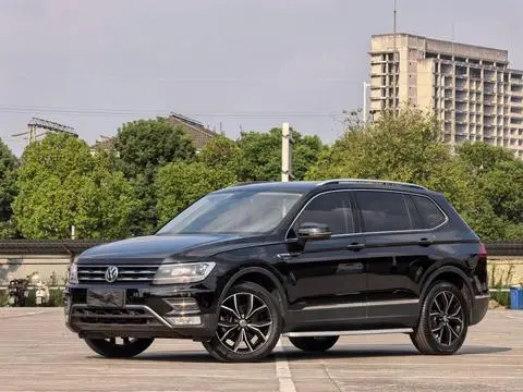 Volkswagen Tiguan L 2020 — фото 1