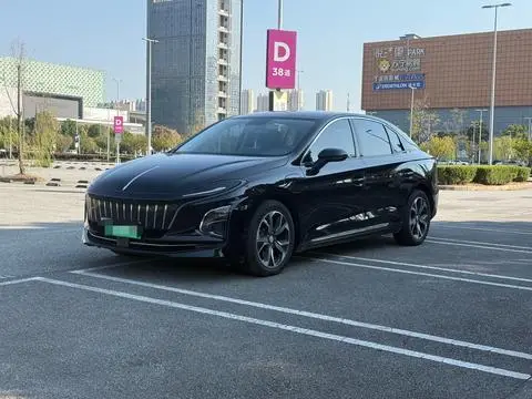 Hongqi E-QM5 2023 — фото 1