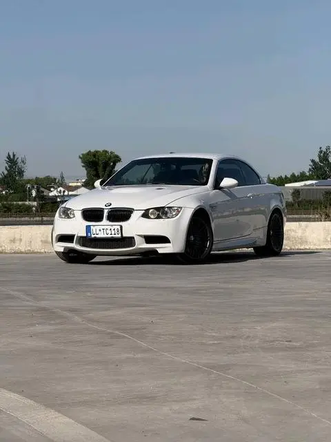 BMW M3 2011