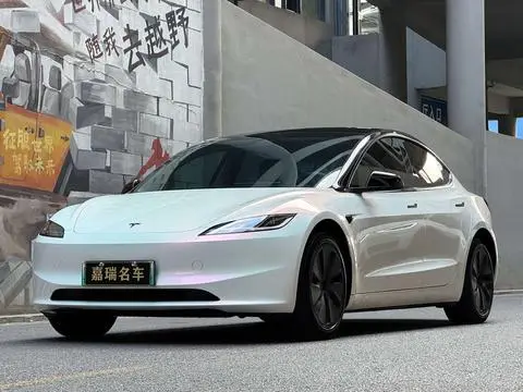 Tesla Model 3 2023 — фото 1