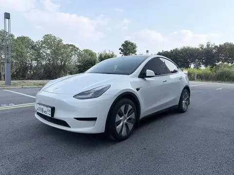 Tesla Model Y 2022 — фото 1