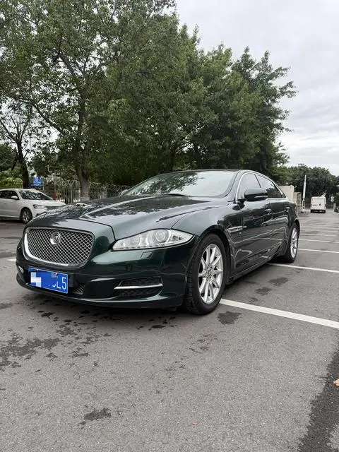 Jaguar XJ 2013