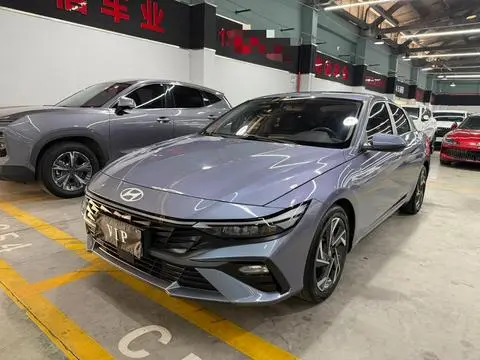 Hyundai Elantra 2023