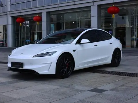 Tesla Model 3 2024