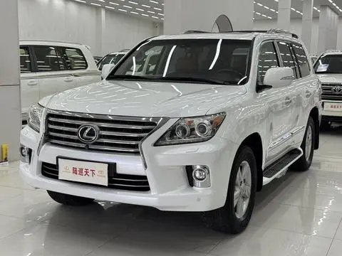 Lexus LX 2013