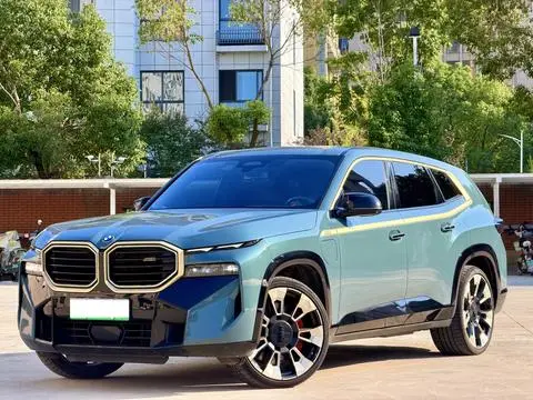 BMW XM 2023 — фото 1