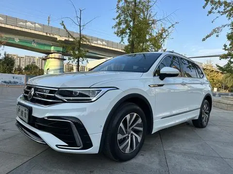 Volkswagen Tiguan L PHEV 2023