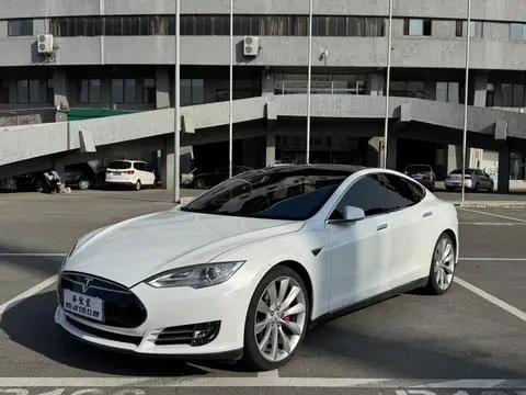 Tesla Model S 2014