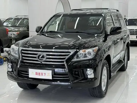 Lexus LX 2013