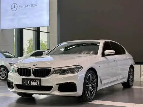 BMW 5 Series 2020 — фото 1