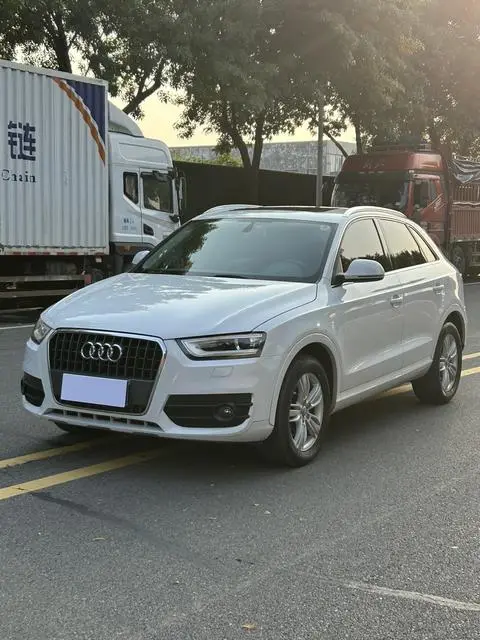 Audi Q3 2013 — фото 1