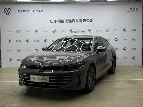 Volkswagen Passat 2025