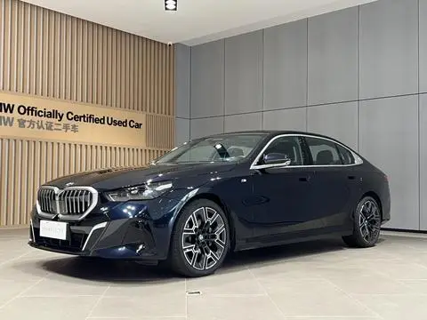 BMW 5 Series 2025