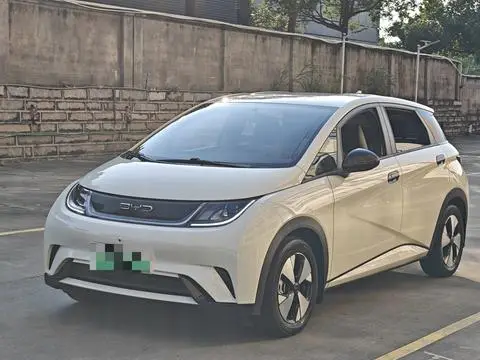 BYD Dolphin 2023 — фото 1