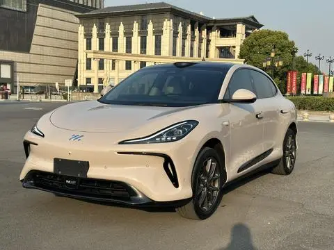 IM Motors 智己LS6 2023