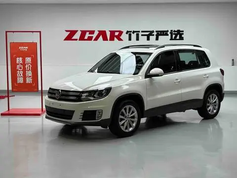 Volkswagen Tiguan 2015 — фото 1