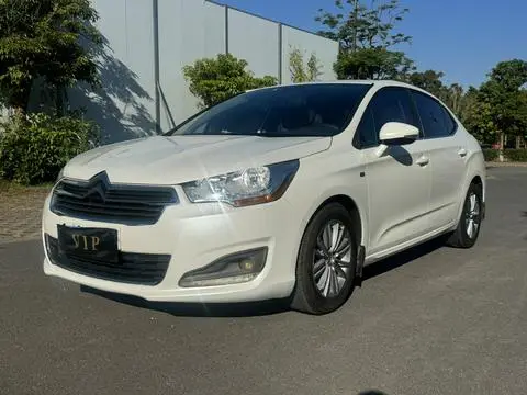 Citroën C4L 2013