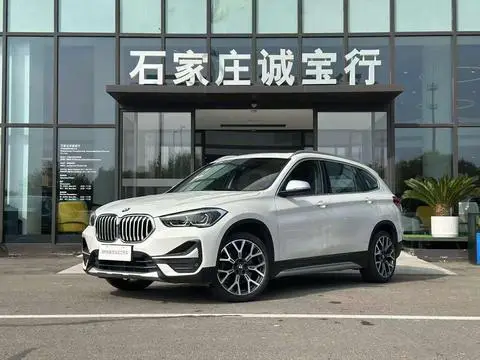 BMW X1 2022 — фото 1