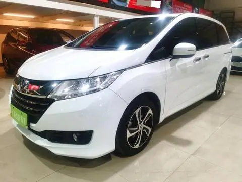 Honda 奥德赛 2015 — фото 1