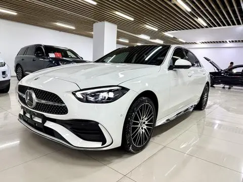 Mercedes-Benz C-Class 2025 — фото 1