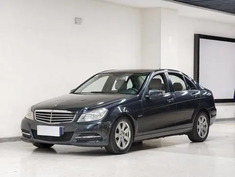 Mercedes-Benz C-Class 2011