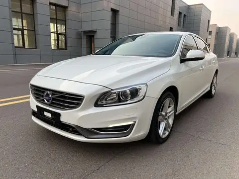 Volvo S60 2016 — фото 1