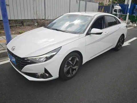 Hyundai Elantra 2021 — фото 1