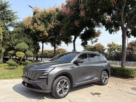 Changan CS75 PLUS 2025 — фото 1