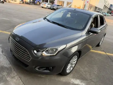 Ford Escort 2015 — фото 1