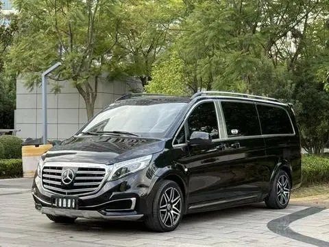 Mercedes-Benz 威霆 2018 — фото 1