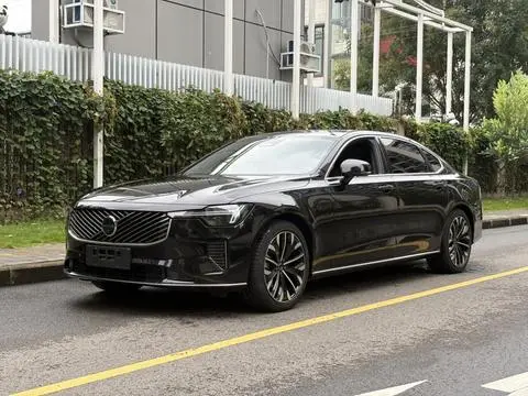 Volvo S90 2026