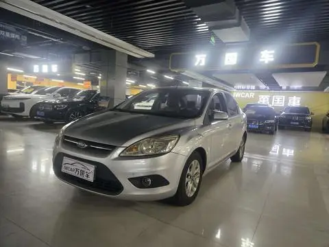 Ford Focus 2013 — фото 1