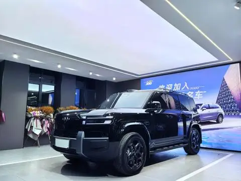BYD Leopard 钛7 PHEV 2025