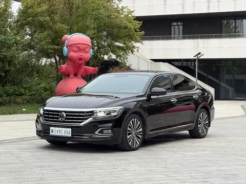 Volkswagen Passat 2019 — фото 1