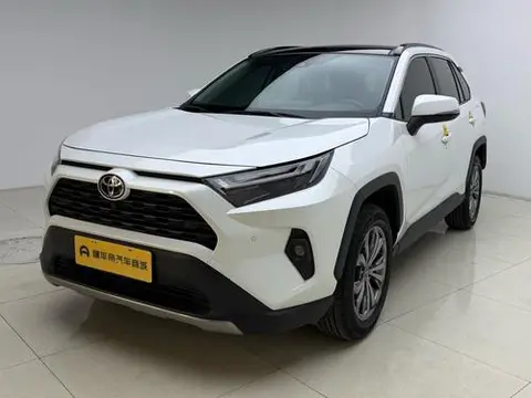 Toyota RAV4 2023 — фото 1
