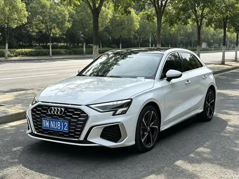 Audi A3 2021 — фото 1