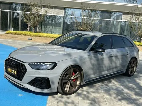 Audi RS 4 2021