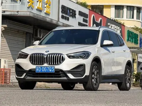 BMW X1 2021 — фото 1